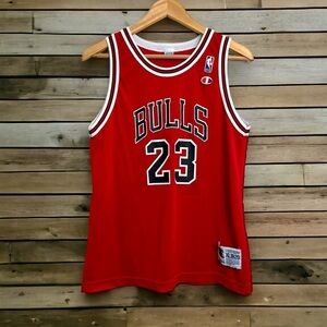 Vintage Champion Chicago Bulls Michael Jordan NBA Jersey Size Youth XL 18-20 EUC